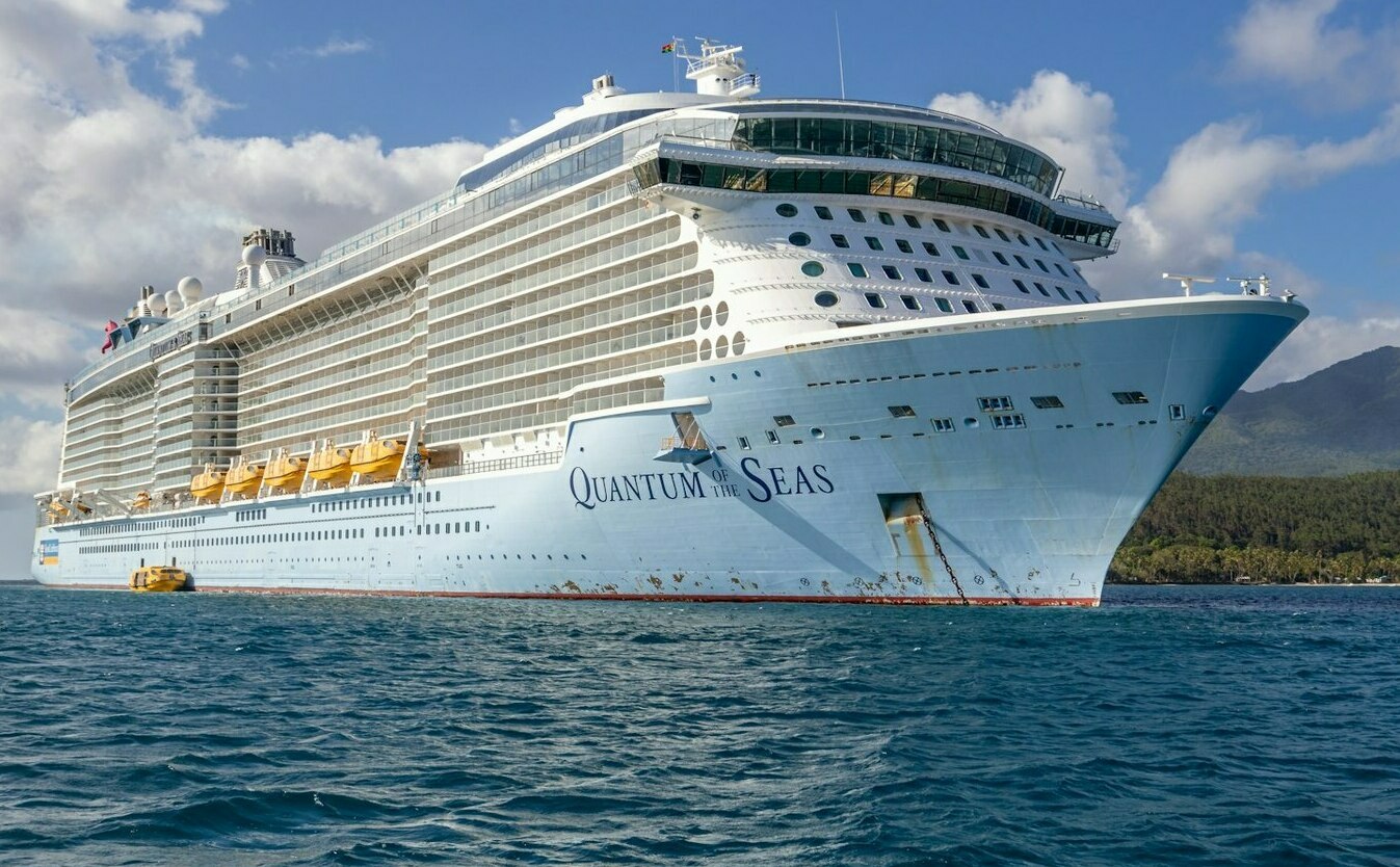 <a href="/royal_caribbean_cruise" target="_self">Royal Cruise deals</a>